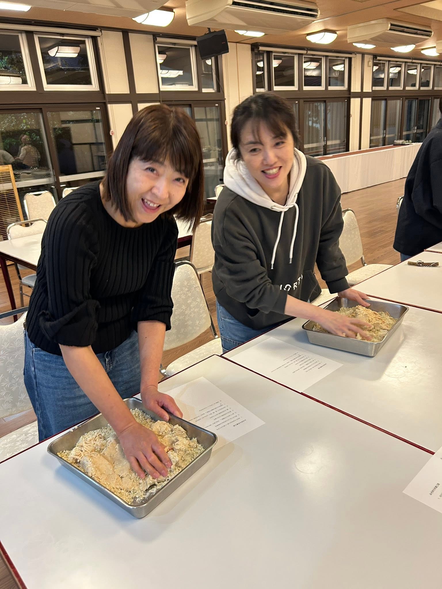 麹に触れる発酵体験